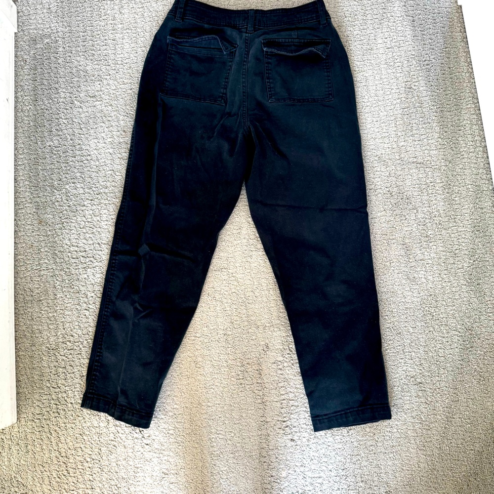 Women's cargo pants. Pre loved sz 8